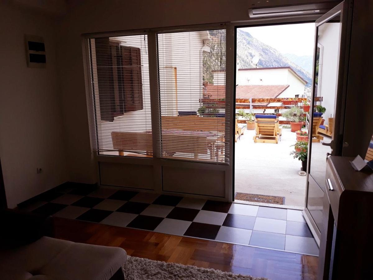 Apartments Gogo Kotor Bagian luar foto